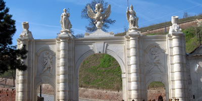 portile cetatii